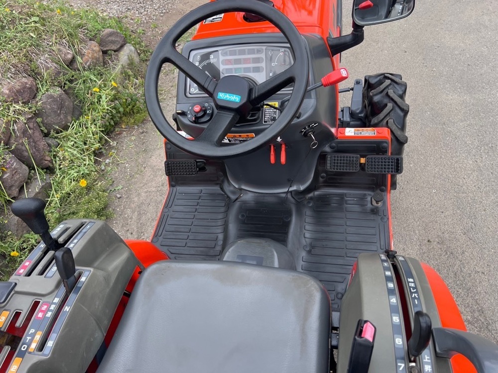 Kubota GB180 cockpit and hour meter